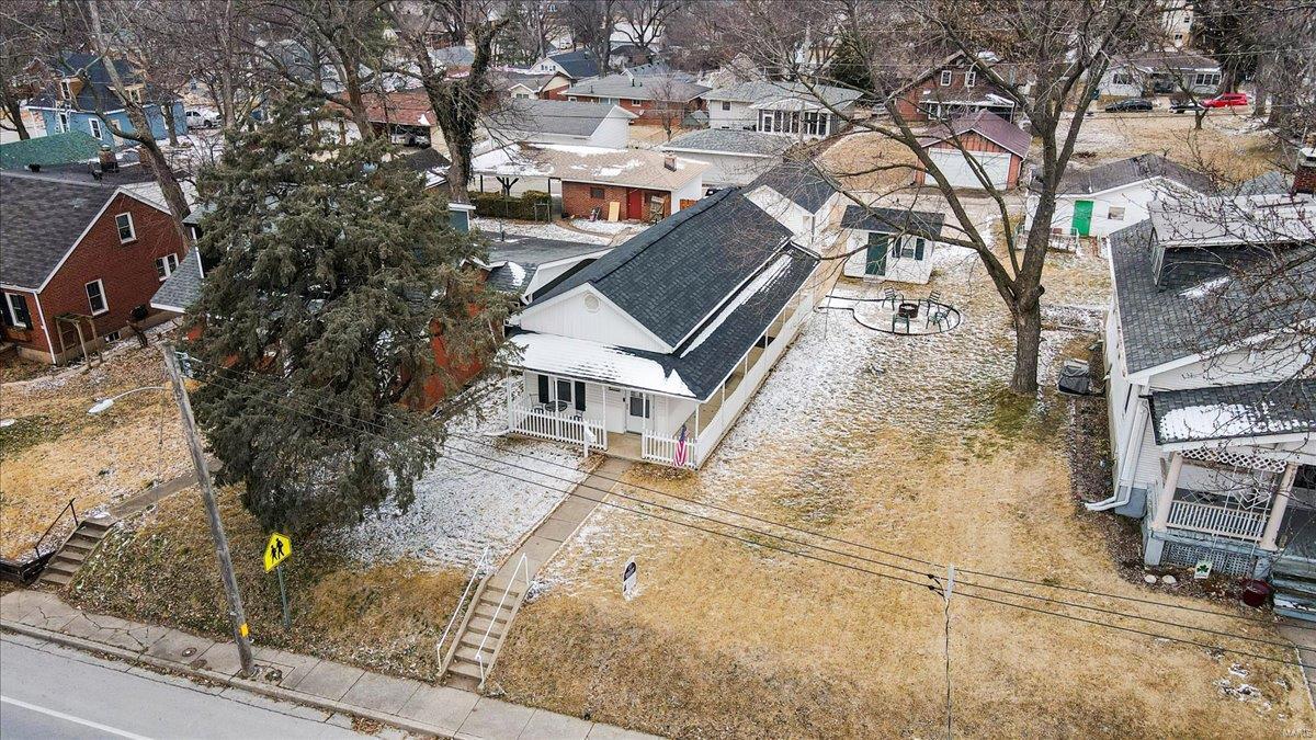 St Charles, Missouri 63301, United States, 1 Bedroom Bedrooms, ,1 BathroomBathrooms,Residential,Pending,3939