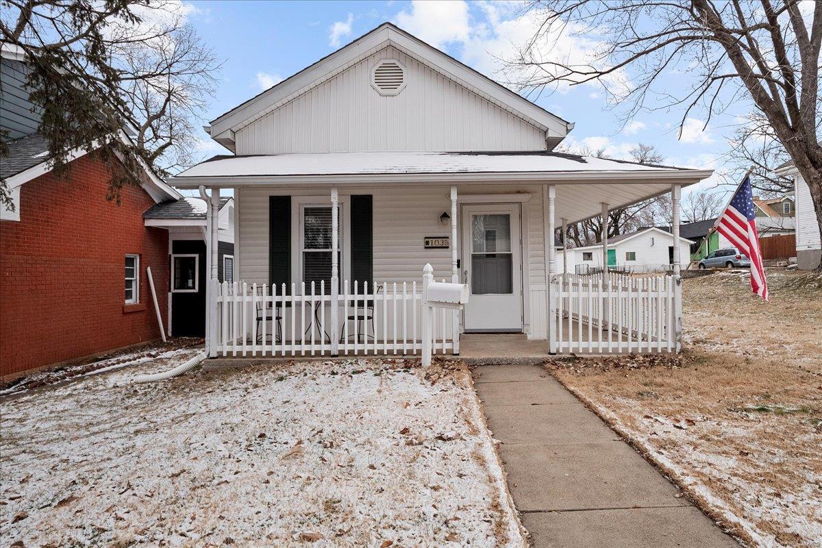 St Charles, Missouri 63301, United States, 1 Bedroom Bedrooms, ,1 BathroomBathrooms,Residential,Pending,3939