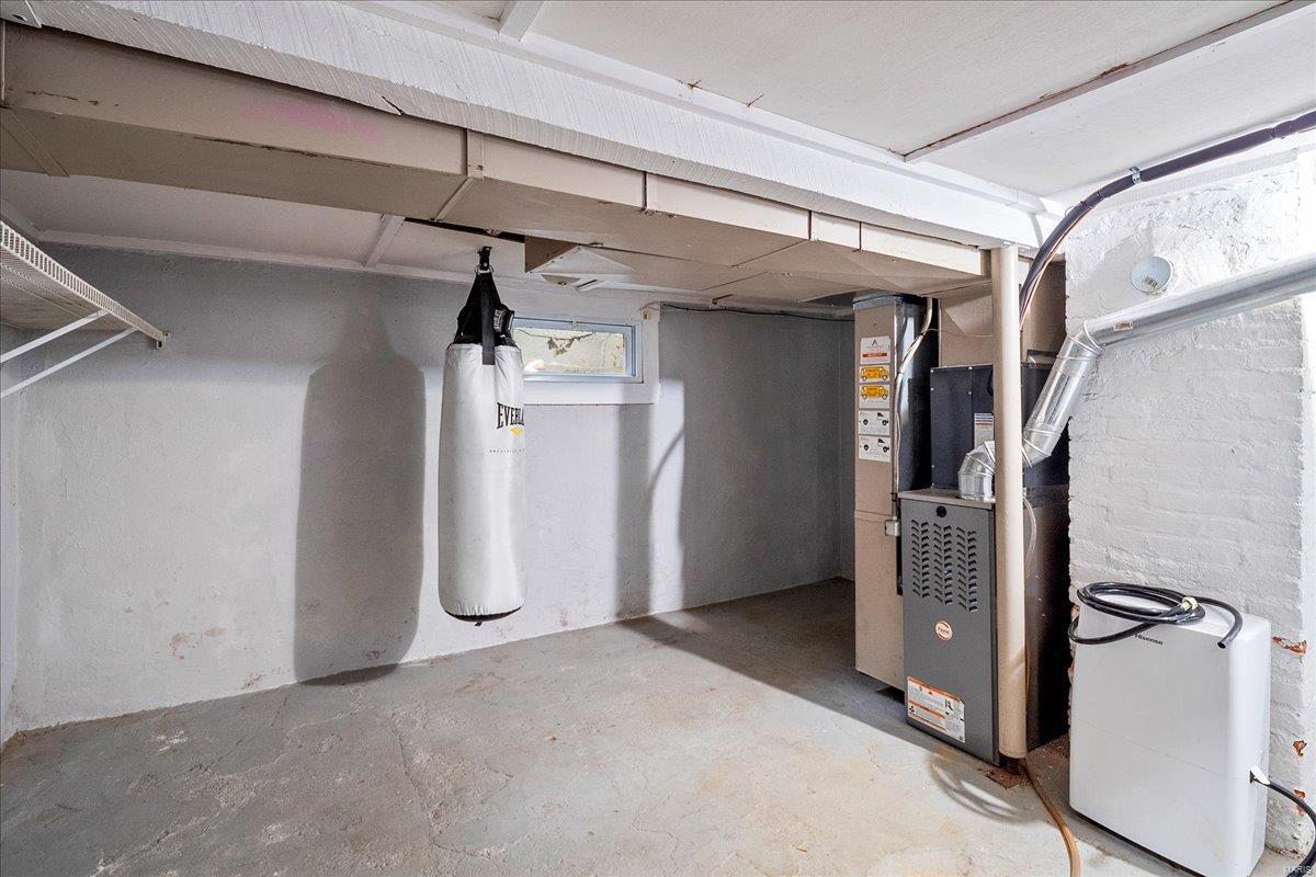 St Charles, Missouri 63301, United States, 1 Bedroom Bedrooms, ,1 BathroomBathrooms,Residential,Pending,3939