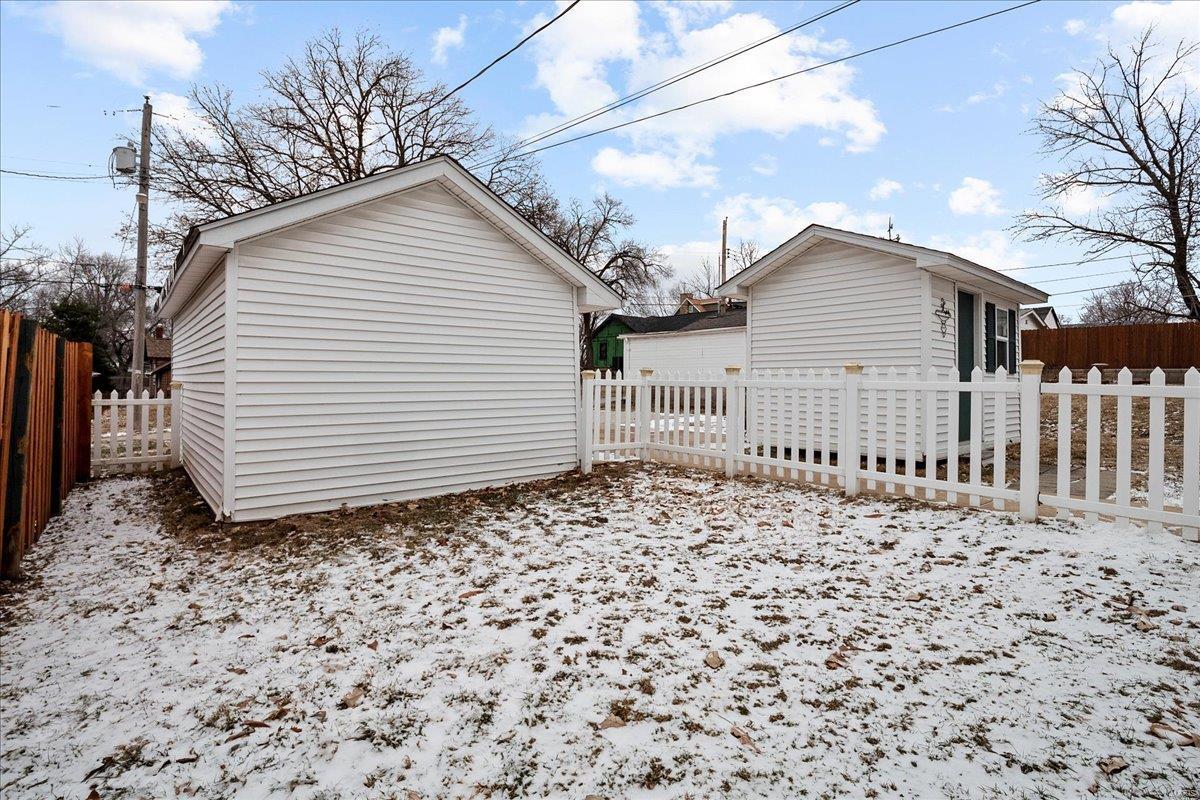 St Charles, Missouri 63301, United States, 1 Bedroom Bedrooms, ,1 BathroomBathrooms,Residential,Pending,3939