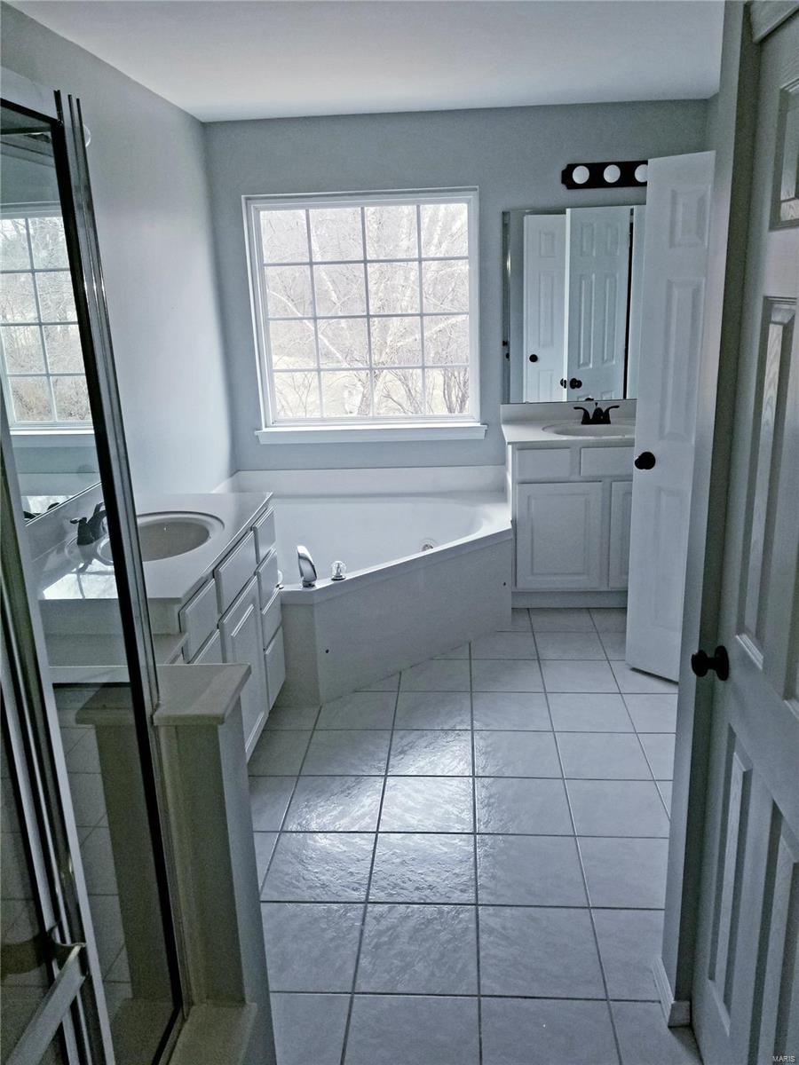 Winghaven-Hawthorn Village - Residential