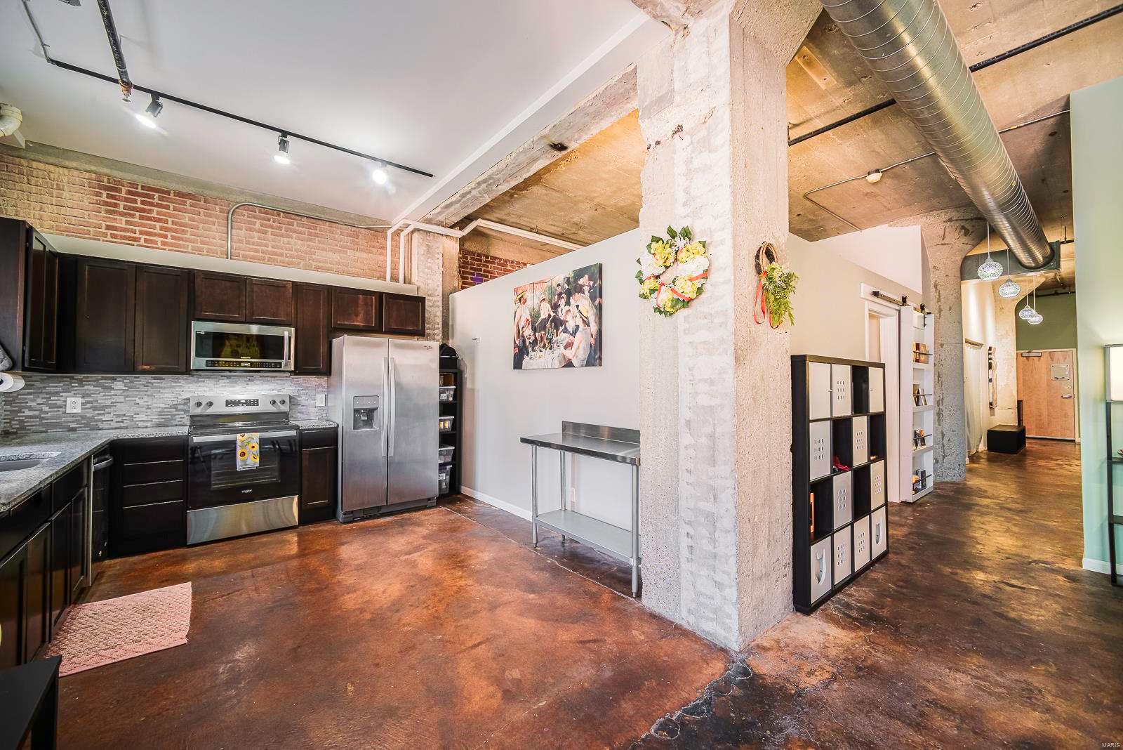 1511 Locust Street 301