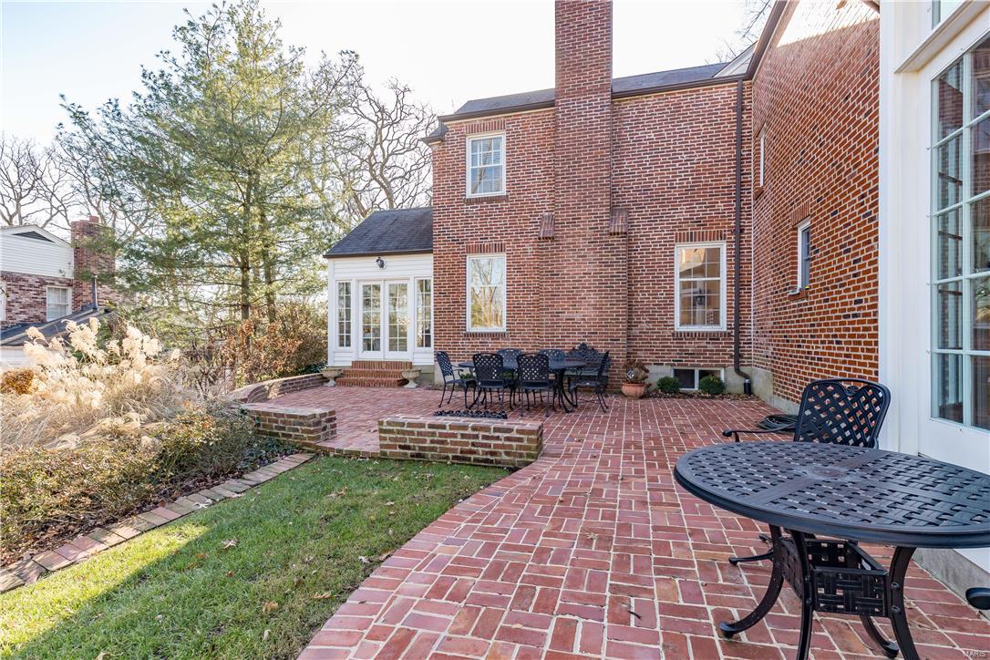 Loren Woods - Residential