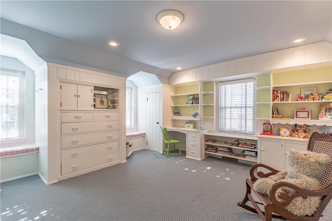 Loren Woods - Residential