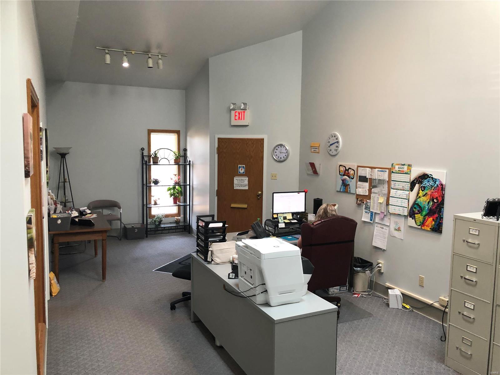 HAZELWOOD WEST MEDICAL PROFESSIONAL PARK - Commercial Sale