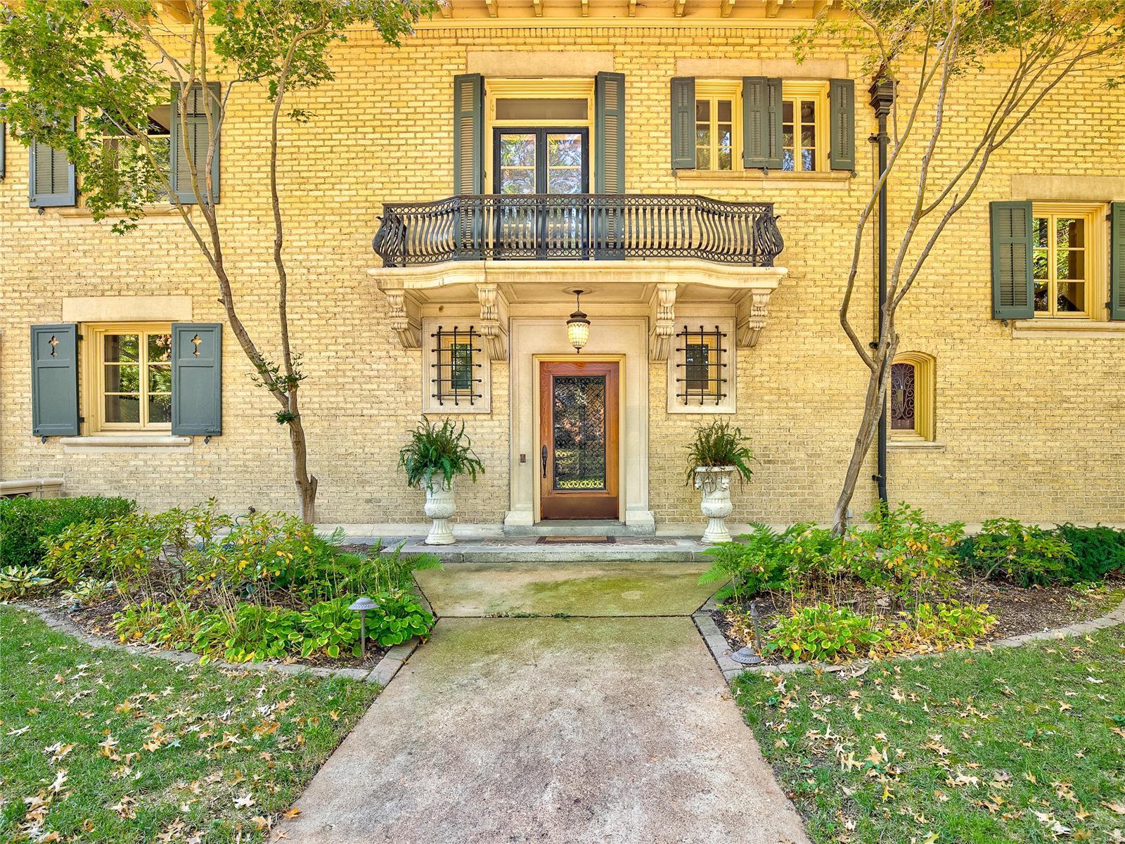 Kingsbury Place - Residential