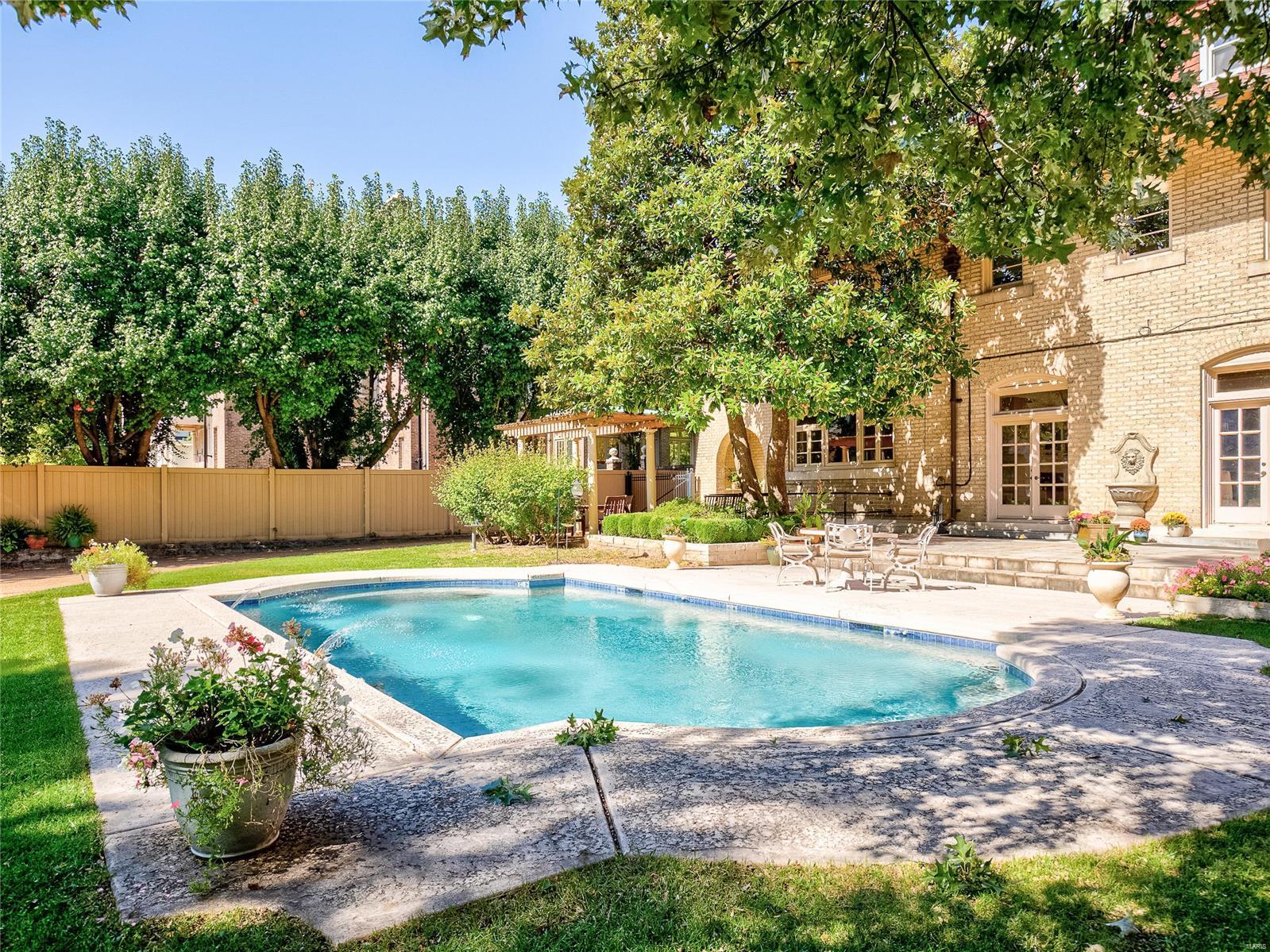 Kingsbury Place - Residential