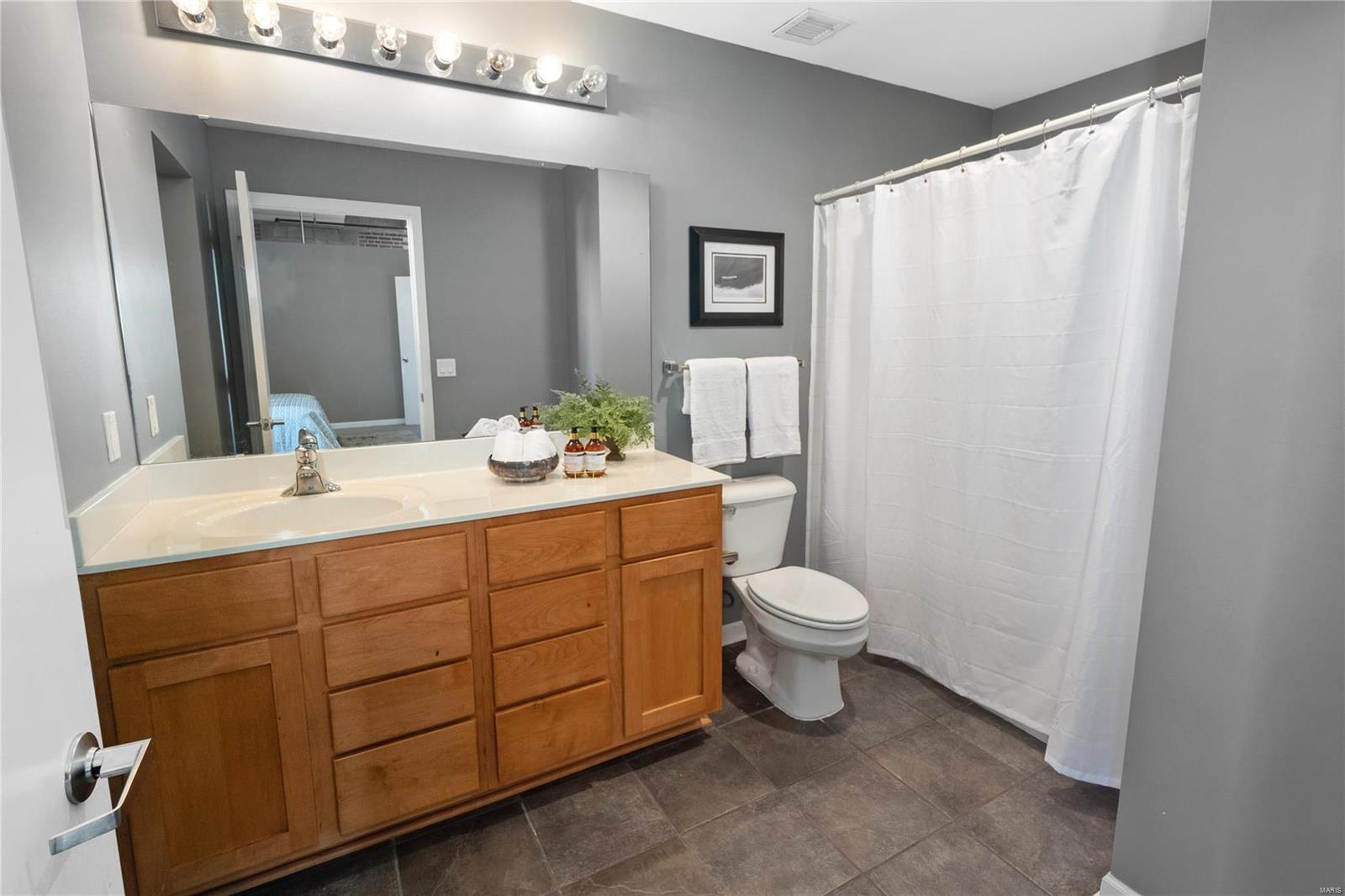 Annex Lofts Condo - Residential
