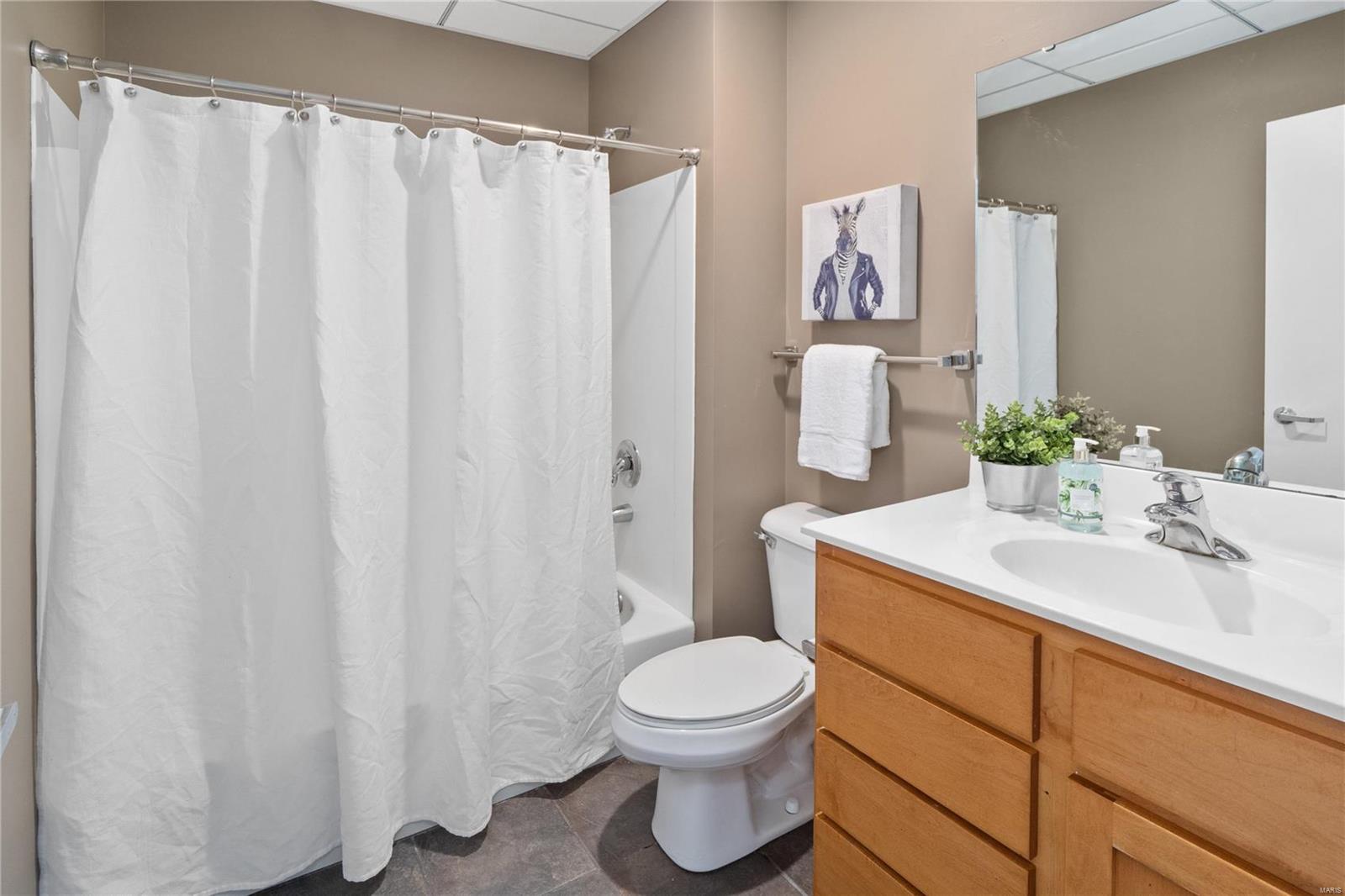 Annex Lofts Condo - Residential