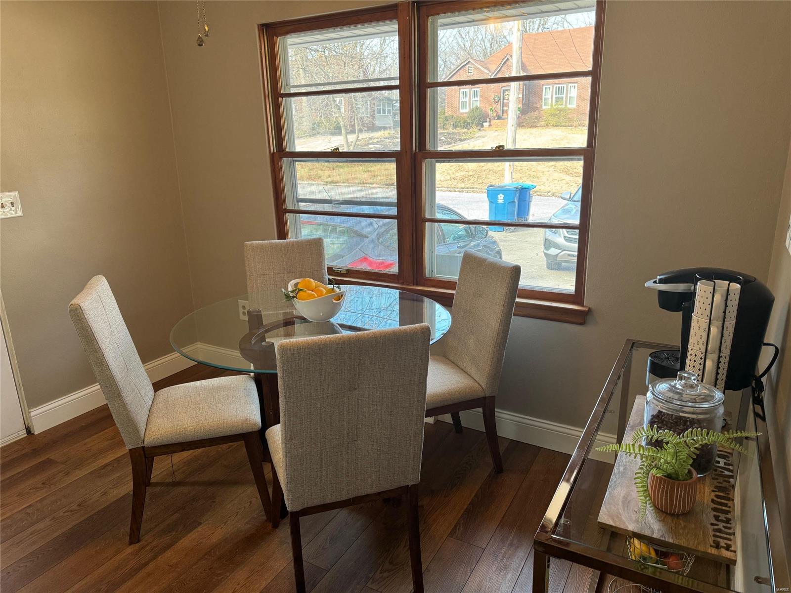 Alton, Illinois 62002, United States, 3 Bedrooms Bedrooms, ,2 BathroomsBathrooms,Residential,Pending,23711