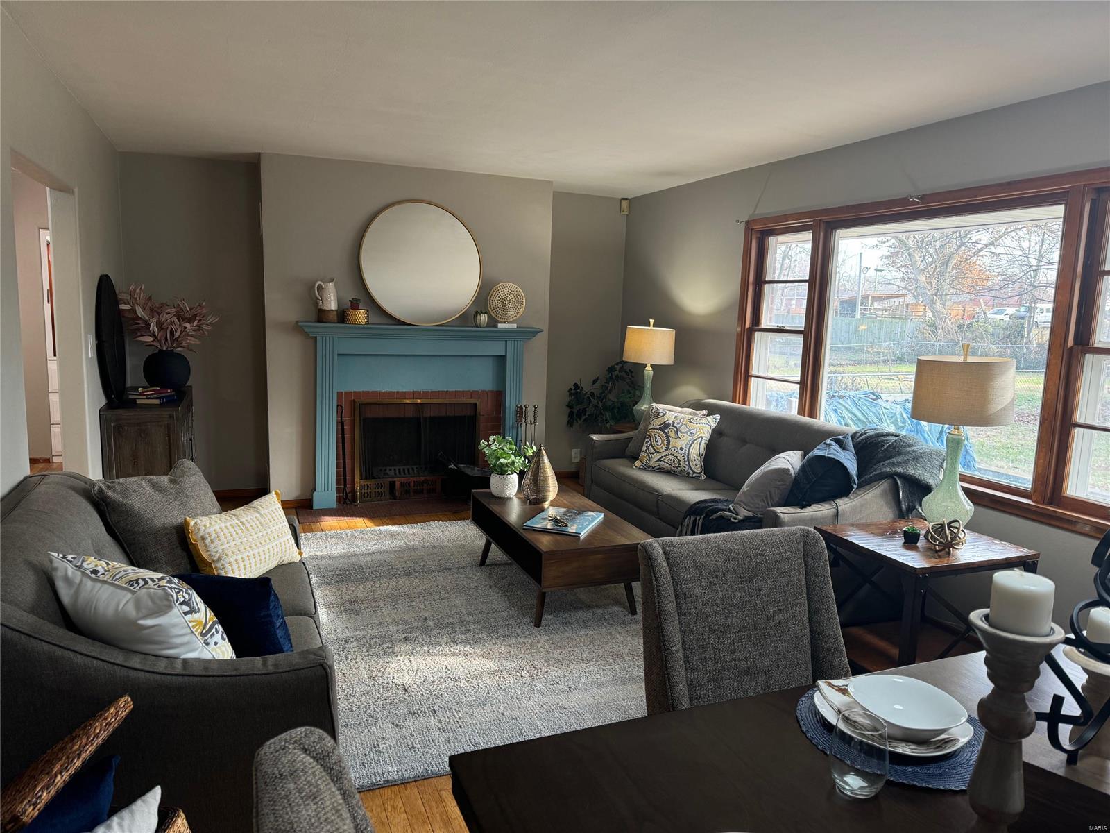 Alton, Illinois 62002, United States, 3 Bedrooms Bedrooms, ,2 BathroomsBathrooms,Residential,Pending,23711