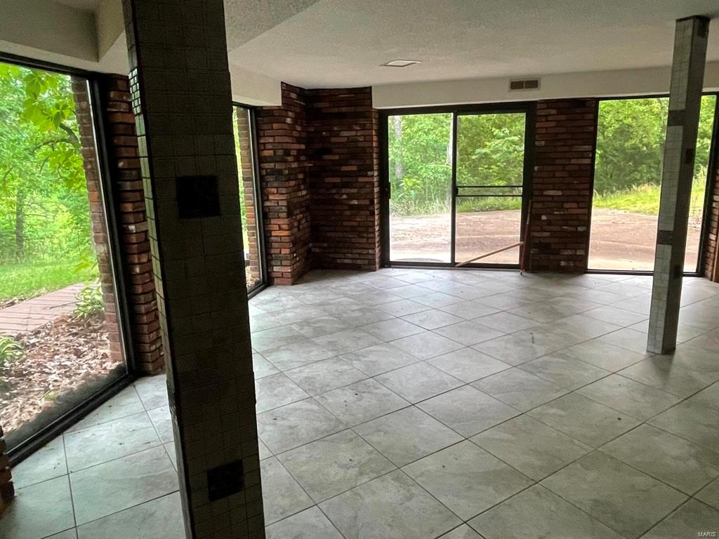 Country Hill Estates - Residential