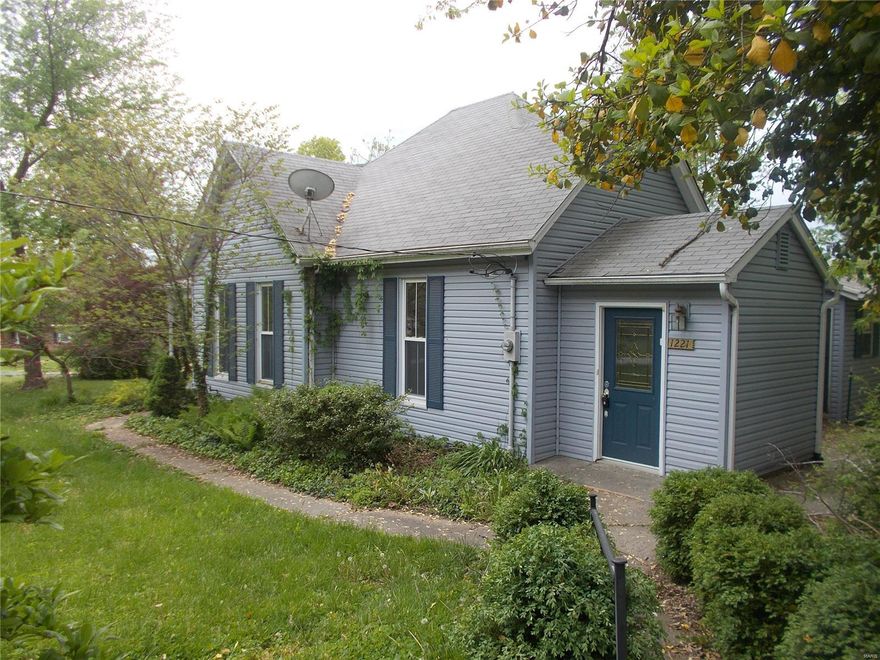 Case #292-523022  
This is a STEAL!!   Priced Right!
2 large bedrooms, 1 and 1/2 baths.  Nice Country Kitchen and a fireplace to heat the dining and living room,  or possibly the whole home! Laundry room on the main floor. Basement holds the furnace, water heater sump pump and actually walks out to the outside via cellar doors.  Outside is a  Nice detached 2 car garage, another work shed 2 small play houses and a gazebo all on this corner lot. Beautiful mature trees and flowers. Close to shopping, schools, parks.  HOME SOLD AS IS.
 seller will not pay for closing costs, prepaids.
Dont wait long to see this home!! SpecialListingConditions: Foreclosure