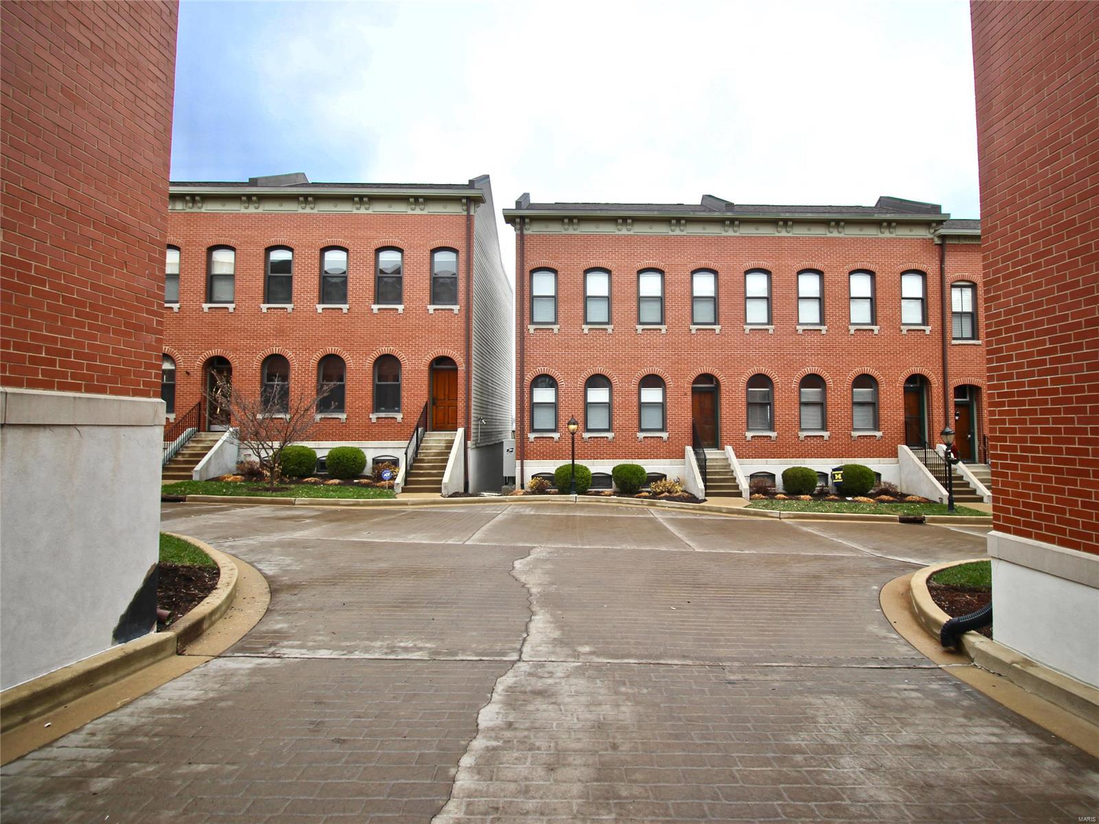 Lafayette Walk Condo 02 - Residential Lease