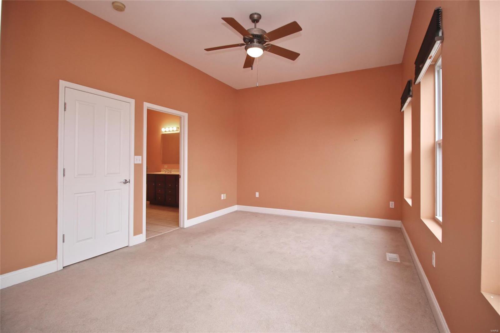 Lafayette Walk Condo 02 - Residential Lease