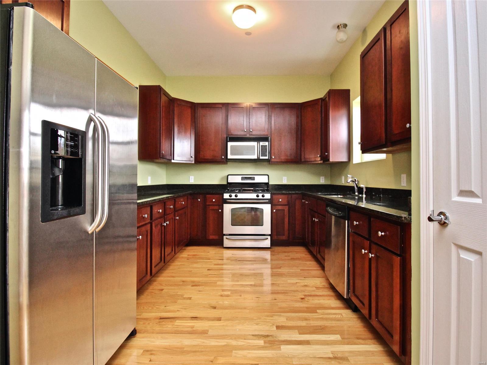 Lafayette Walk Condo 02 - Residential Lease
