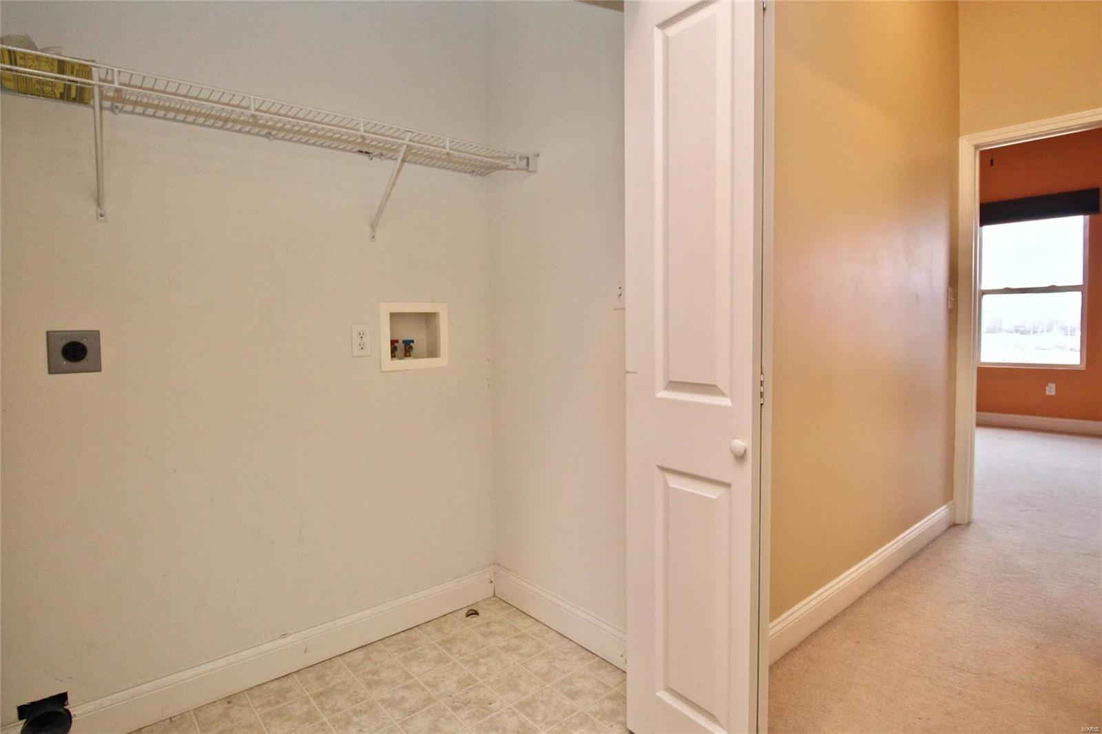 Lafayette Walk Condo 02 - Residential Lease