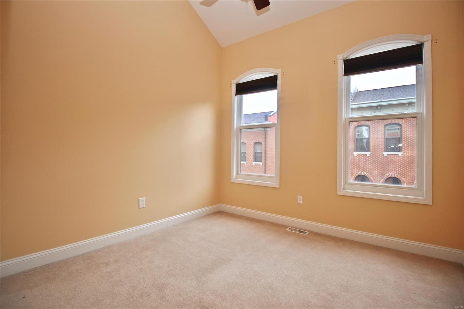 Lafayette Walk Condo 02 - Residential Lease