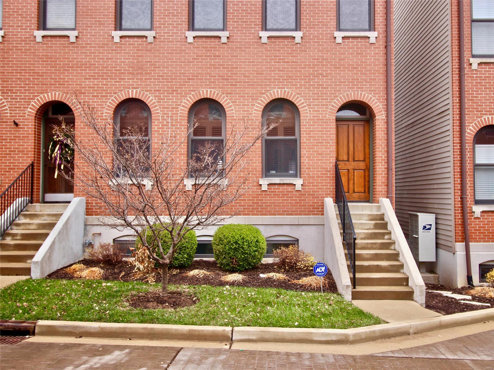 Lafayette Walk Condo 02 - Residential Lease