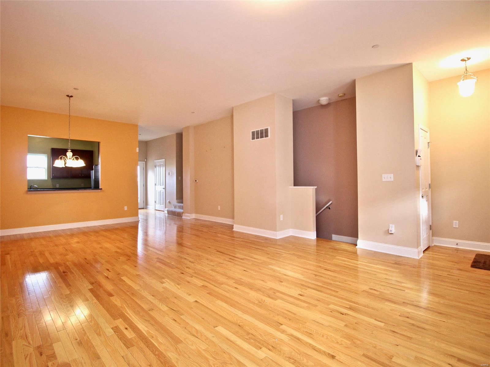 Lafayette Walk Condo 02 - Residential Lease