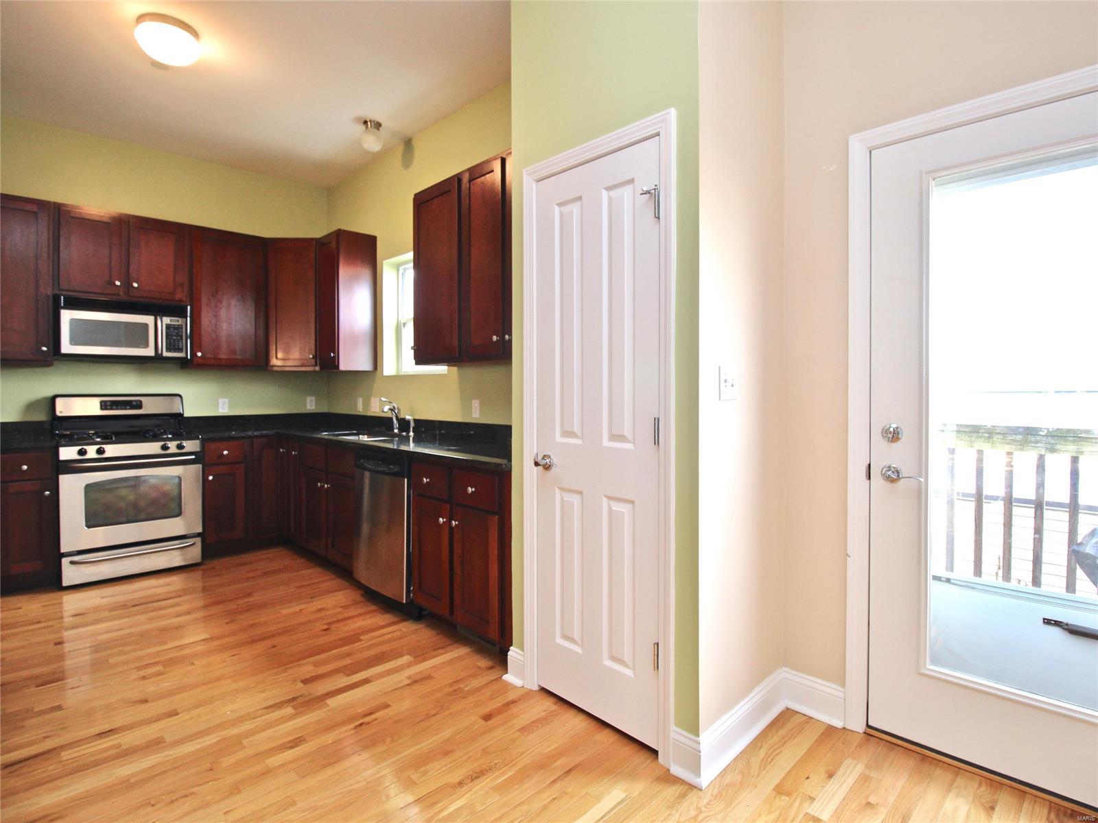 Lafayette Walk Condo 02 - Residential Lease