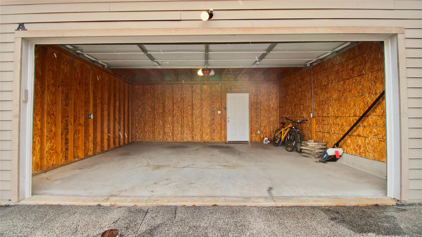 Lafayette Walk Condo 02 - Residential Lease