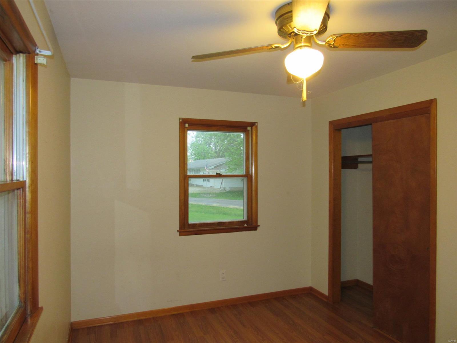 Bowling Green, Missouri 63334, United States, 3 Bedrooms Bedrooms, ,1 BathroomBathrooms,Residential,Pending,58378