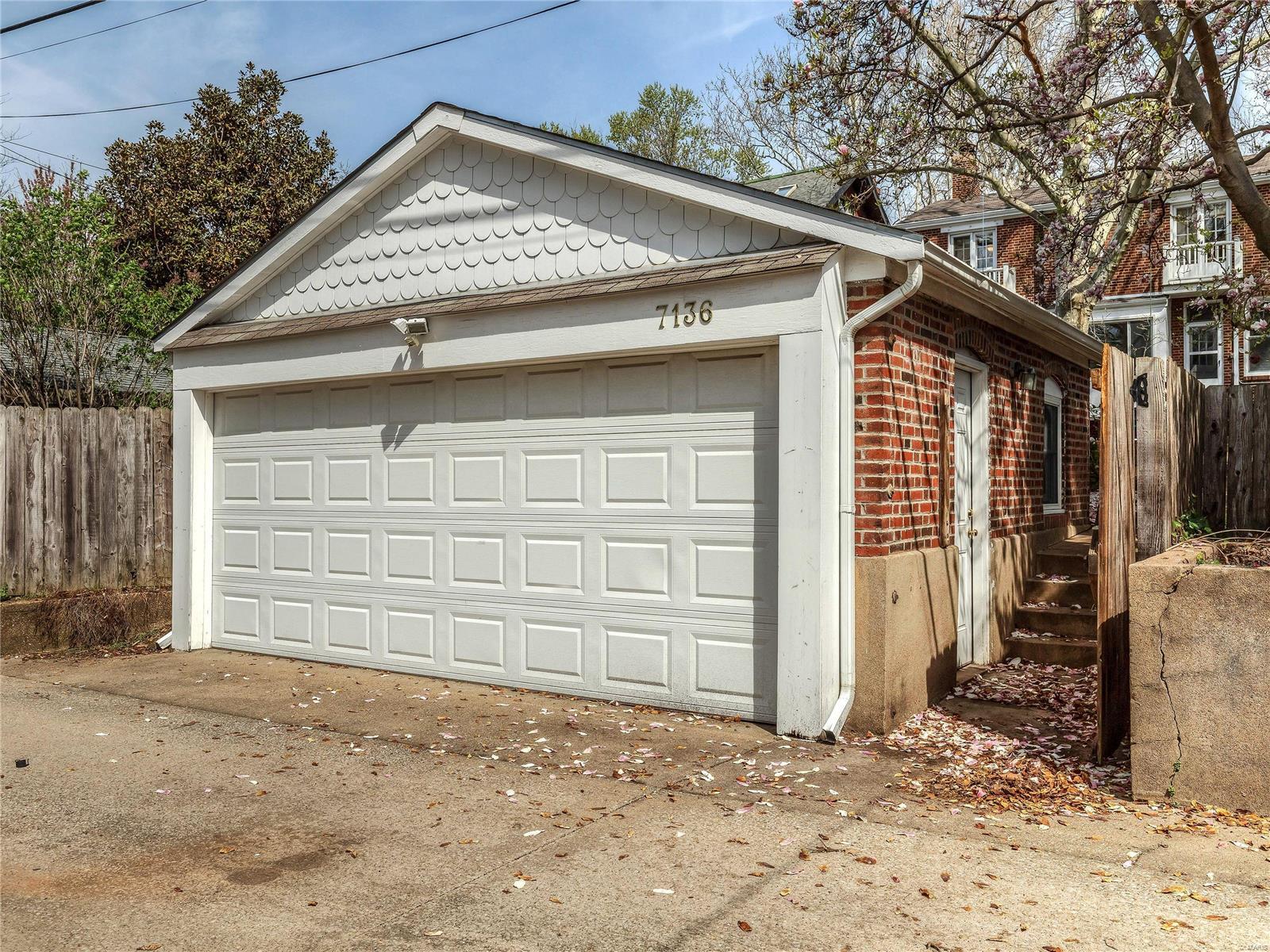 West Portland Place - Residential