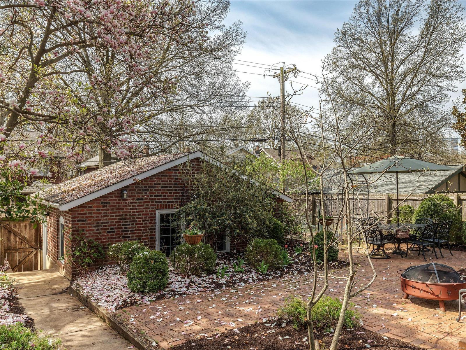 West Portland Place - Residential