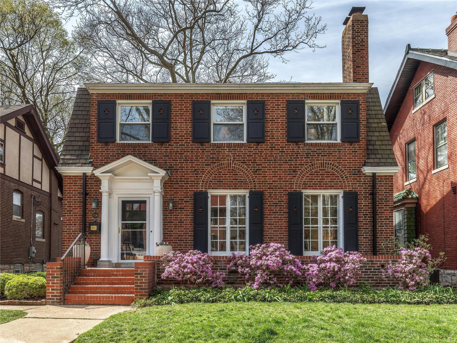 West Portland Place - Residential