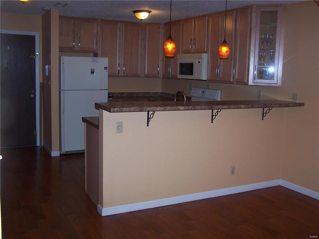 Doral Manor Condo The - Residential Lease