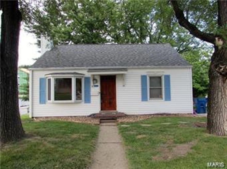 Hurry up before this one is gone! Fantastic 2 bedroom with bonus room/loft upstairs. Home is centrally located within walking distance to Lindenwood University, grocery and downtown St. Charles. This great home has hardwood flooring throughout, large living room with bay window, eat-in kitchen with newer appliances, updated bath, newer roof, siding & gutters. Home sits on a large, corner lot.