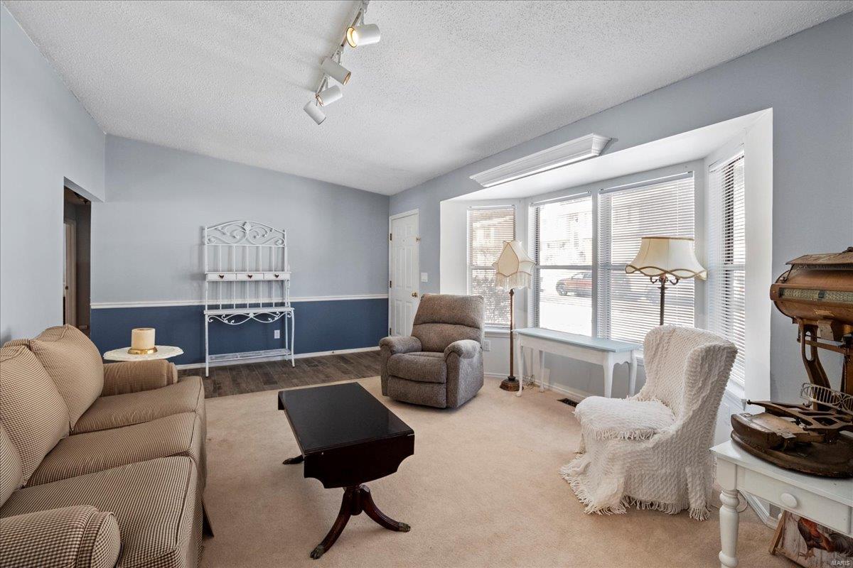 Fenton, Missouri 63026, United States, 3 Bedrooms Bedrooms, ,3 BathroomsBathrooms,Residential,Pending,654