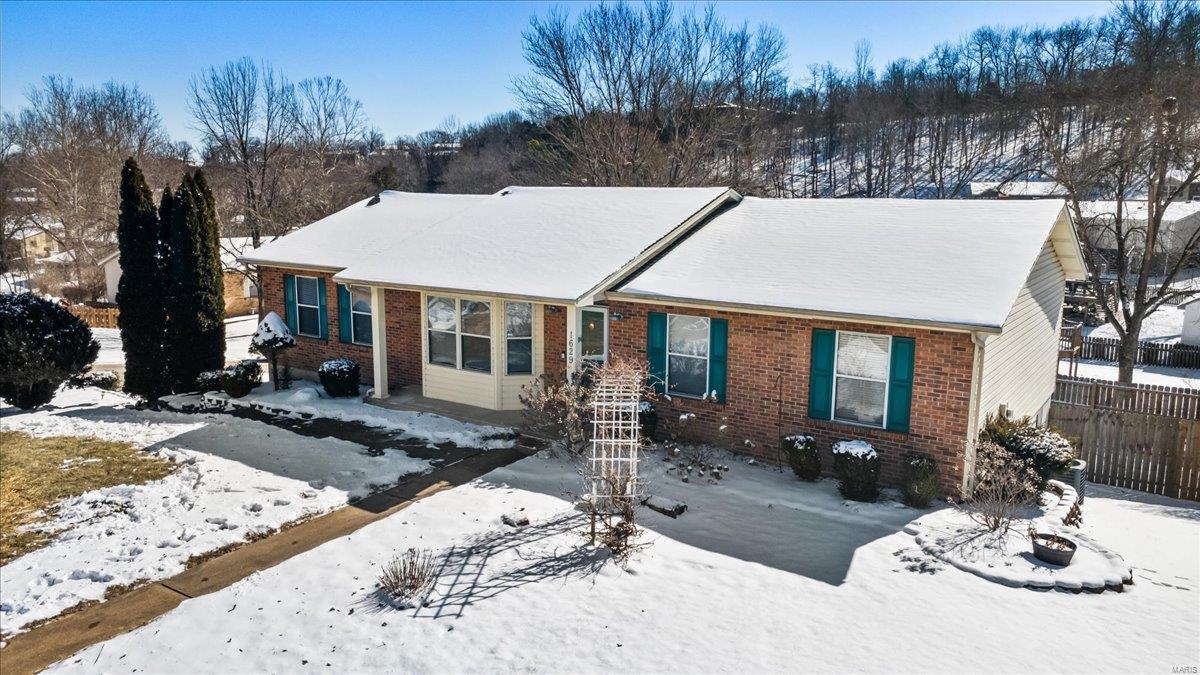 Fenton, Missouri 63026, United States, 3 Bedrooms Bedrooms, ,3 BathroomsBathrooms,Residential,Pending,654