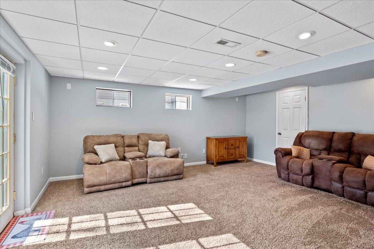 Fenton, Missouri 63026, United States, 3 Bedrooms Bedrooms, ,3 BathroomsBathrooms,Residential,Pending,654