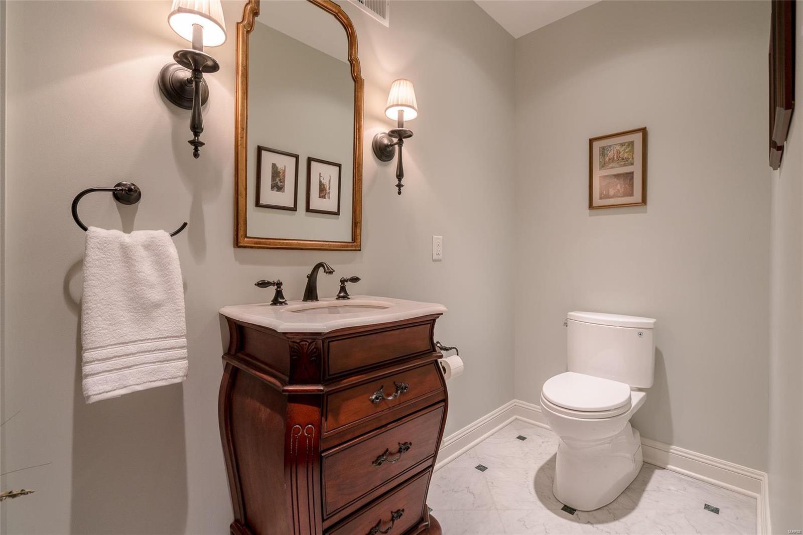 Davis Place - Residential