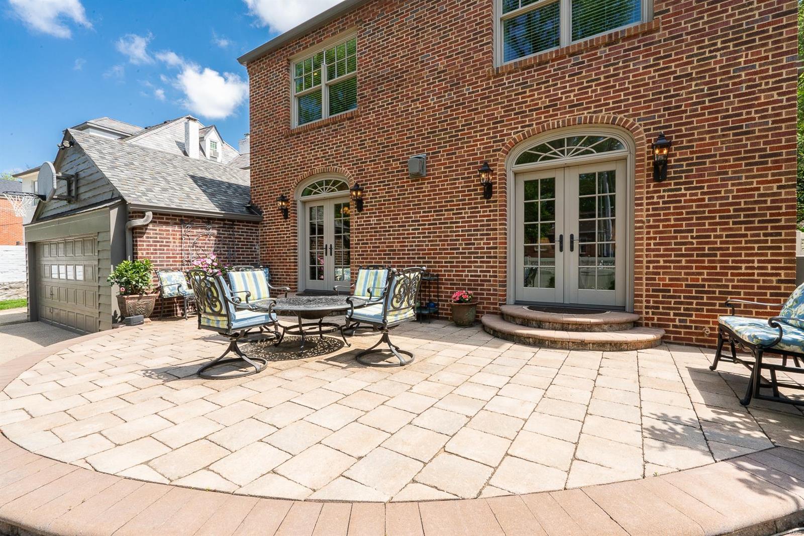 Davis Place - Residential