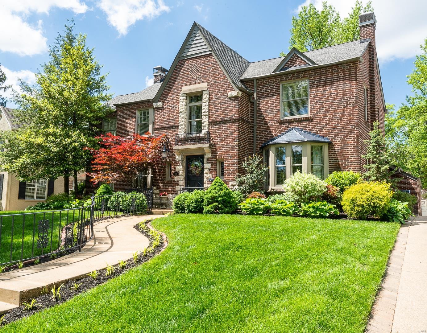 Davis Place - Residential