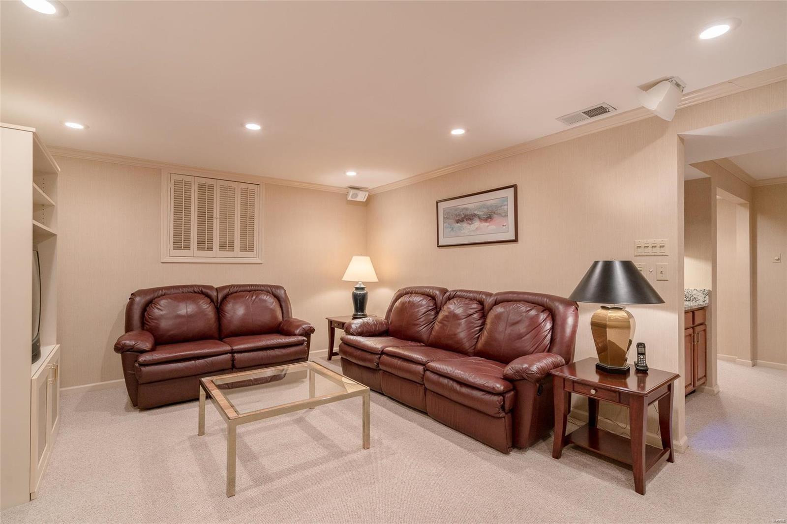 Davis Place - Residential