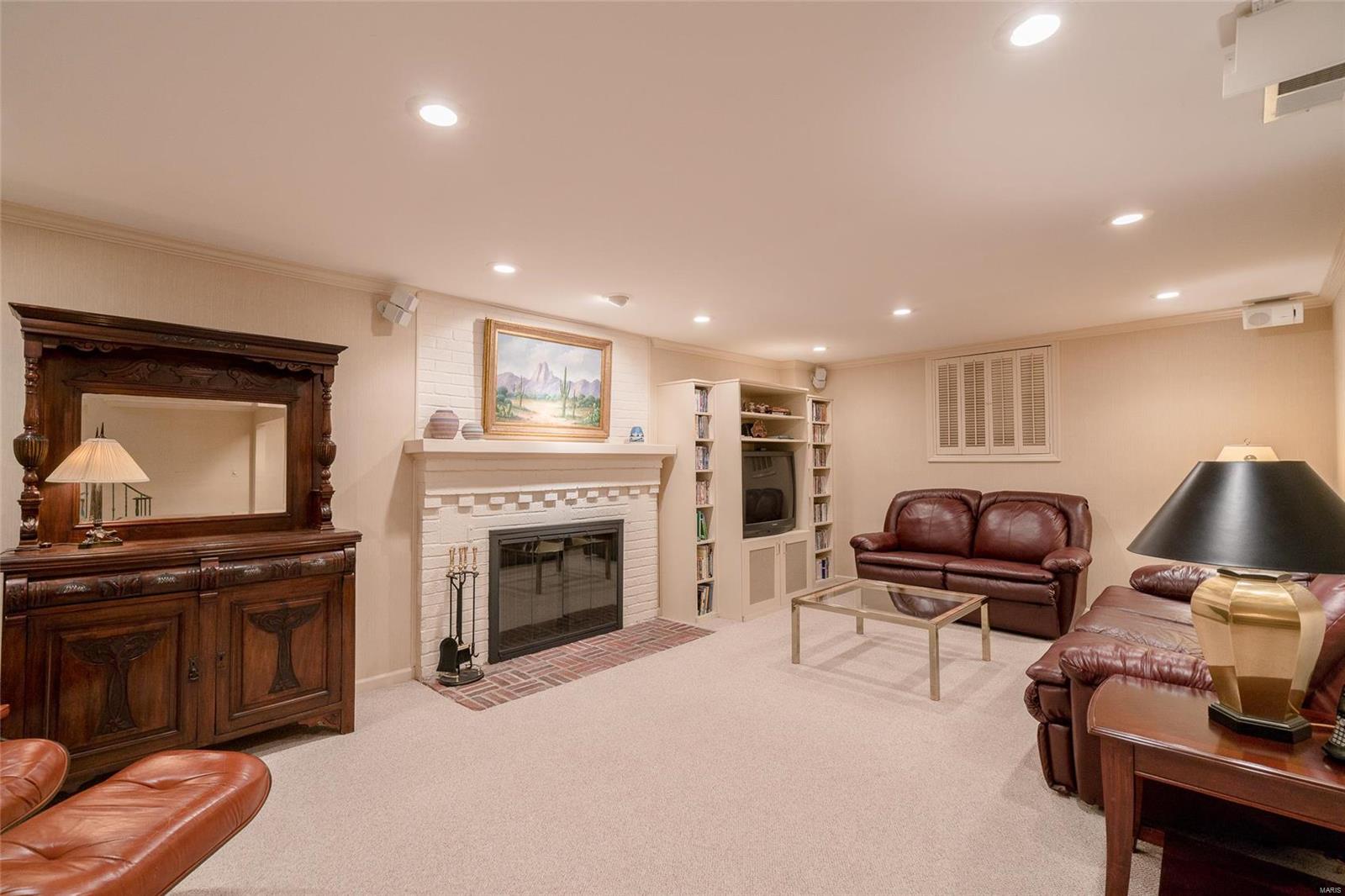 Davis Place - Residential