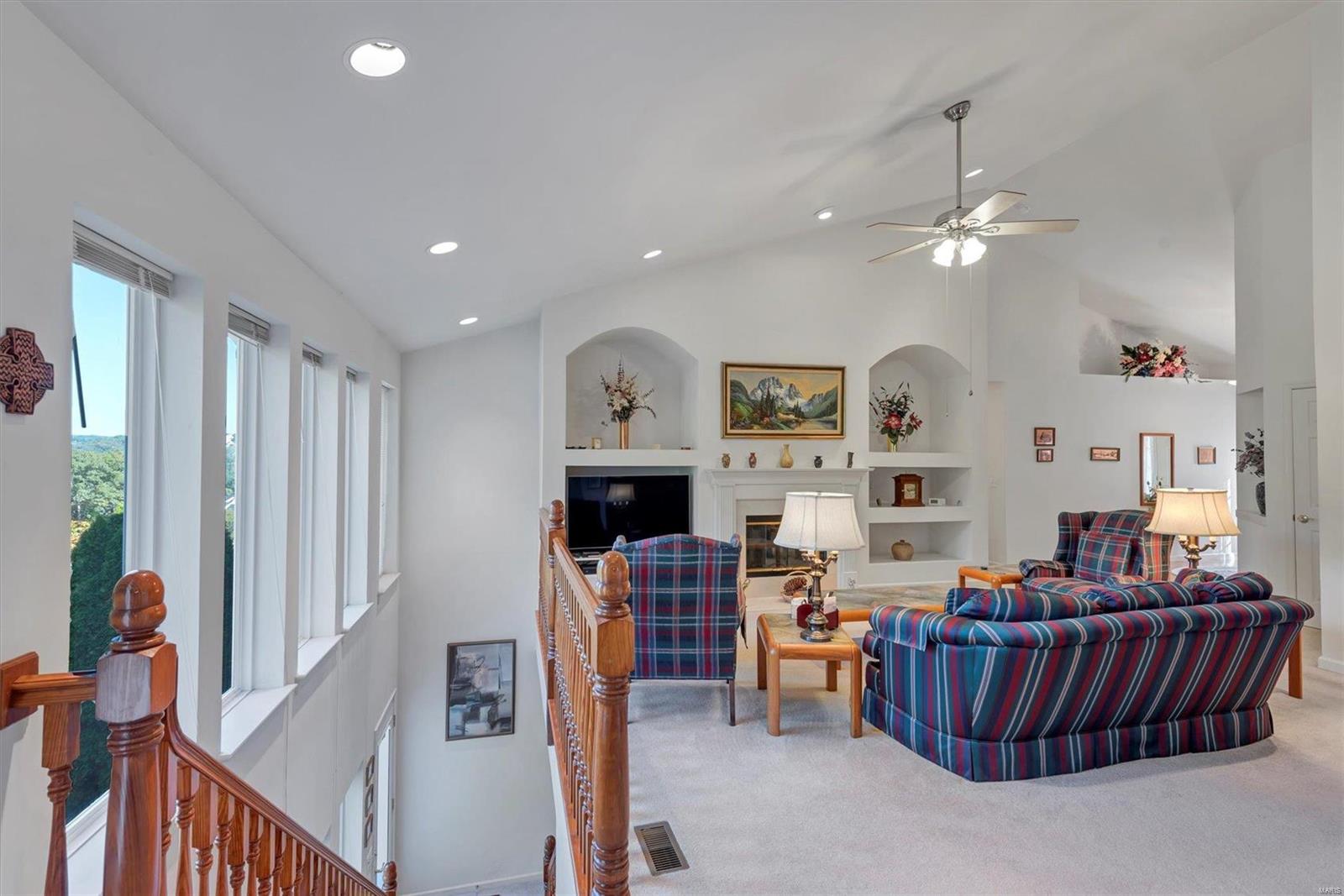 Bluffs One The - Residential