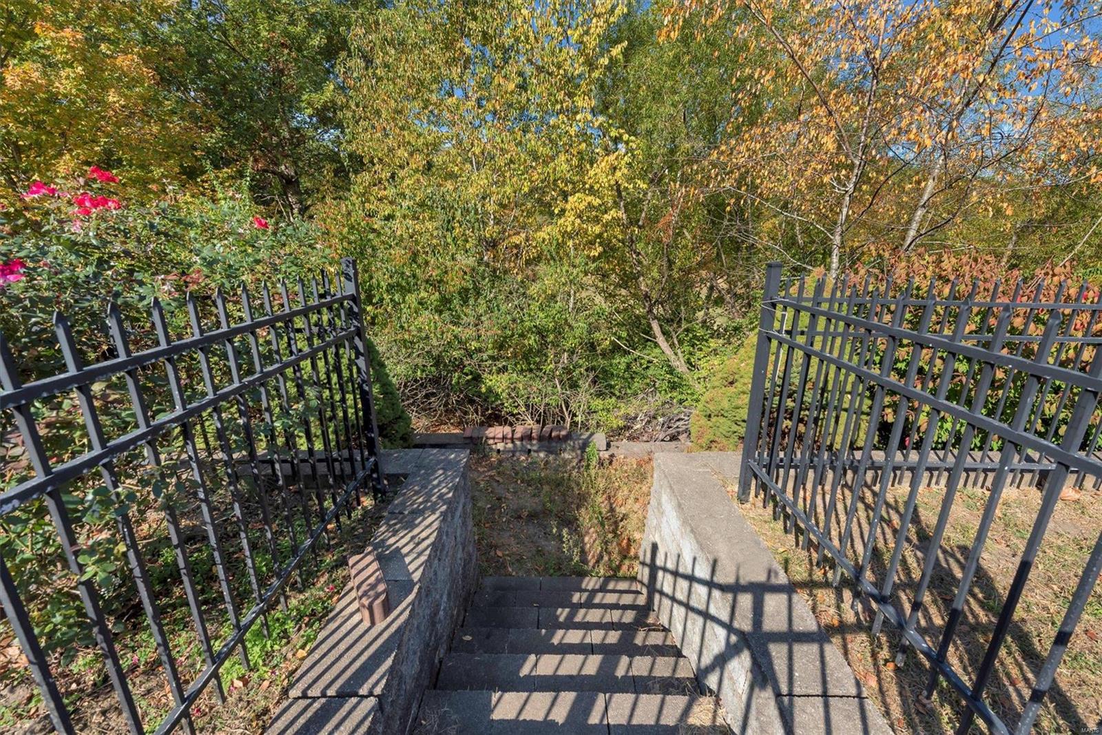 Bluffs One The - Residential