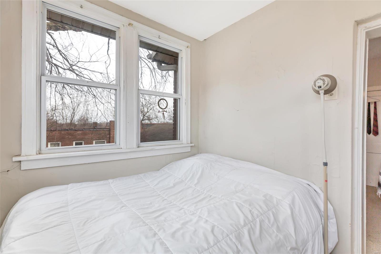 Loc W Side Rogers Sub - Residential Income