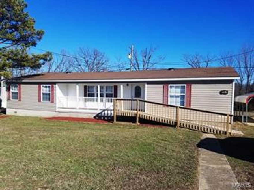 Must See to Appreciate!!!  Spacious Manufactured Home 3 Very Large Bedrooms and 2 Full Baths. a Gourmet Kitchen with LOTS of Built in Cabinetry and All Appliances are included.  All this and on a flat, level lot.   Would be a Great Starter Home or Retirement Property.