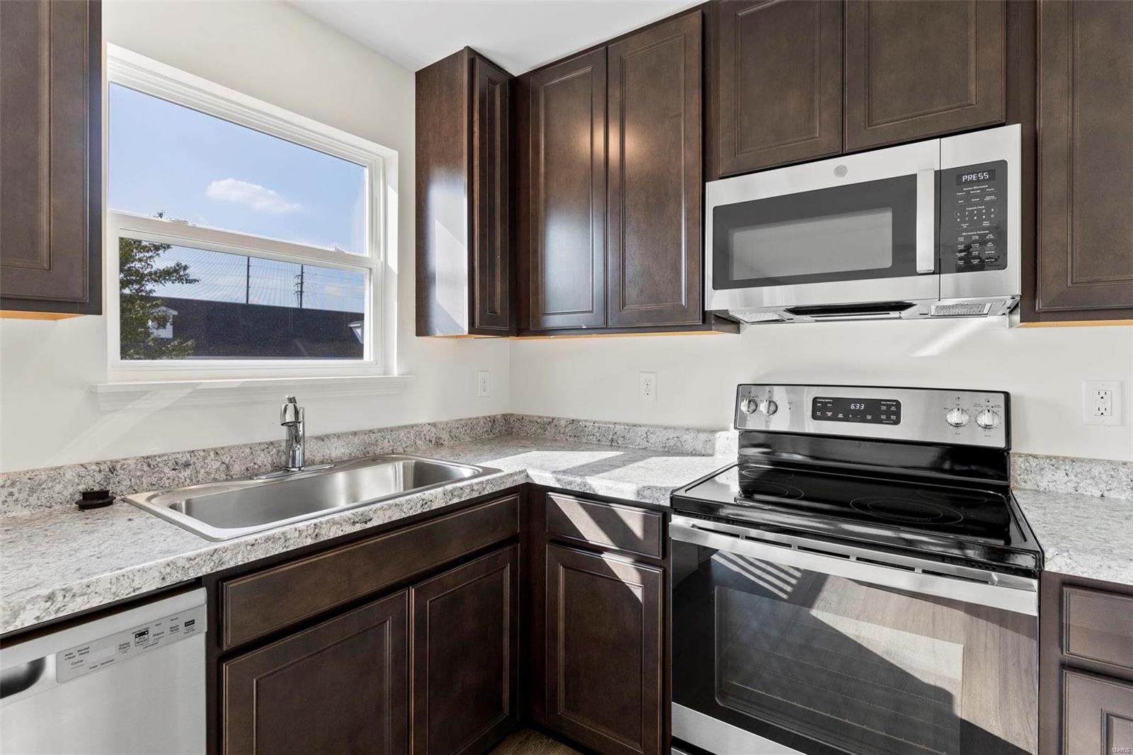 Elkhorn Ridge Commons - Residential