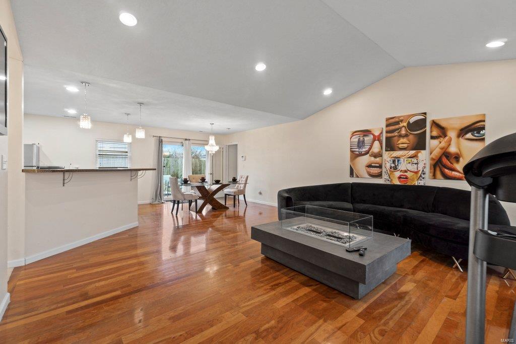 Melrose Place - Residential