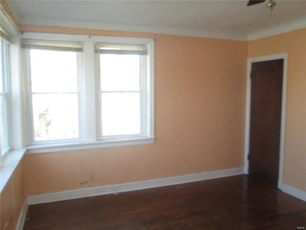 Oleatha Ave Condo - Residential