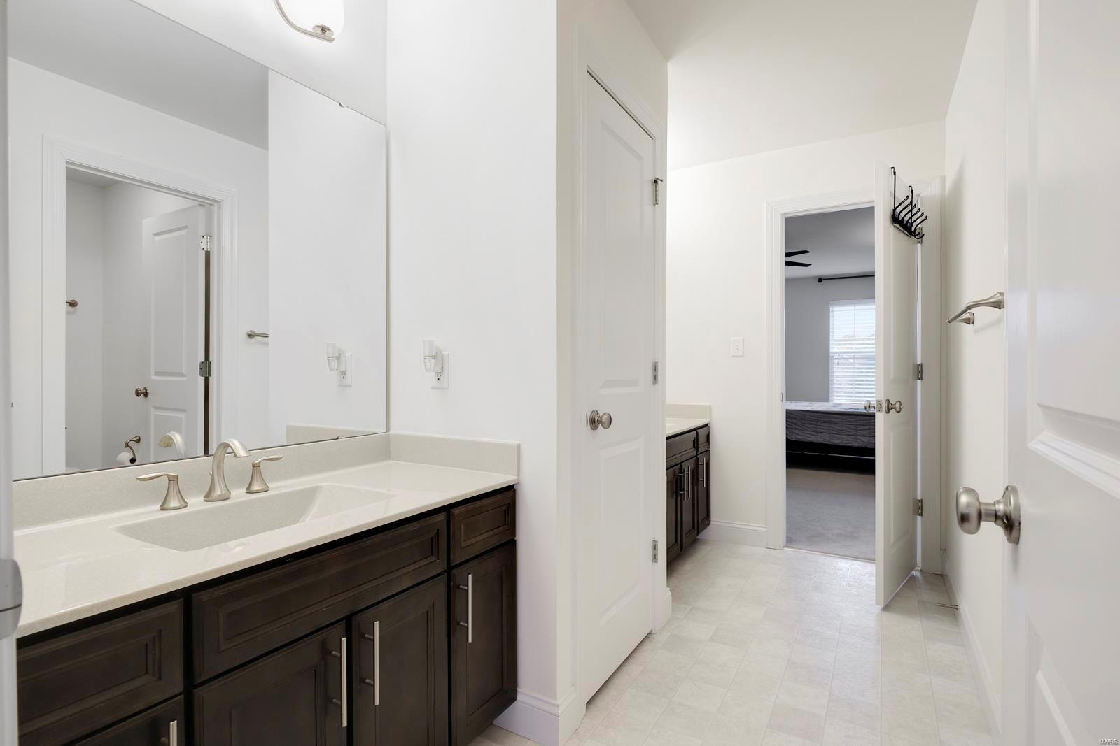 Arbors At Kehrs Mill - Residential