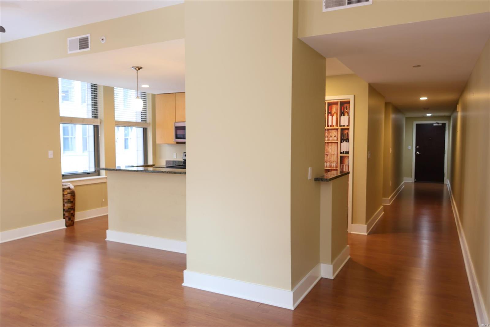 314 N Broadway 905