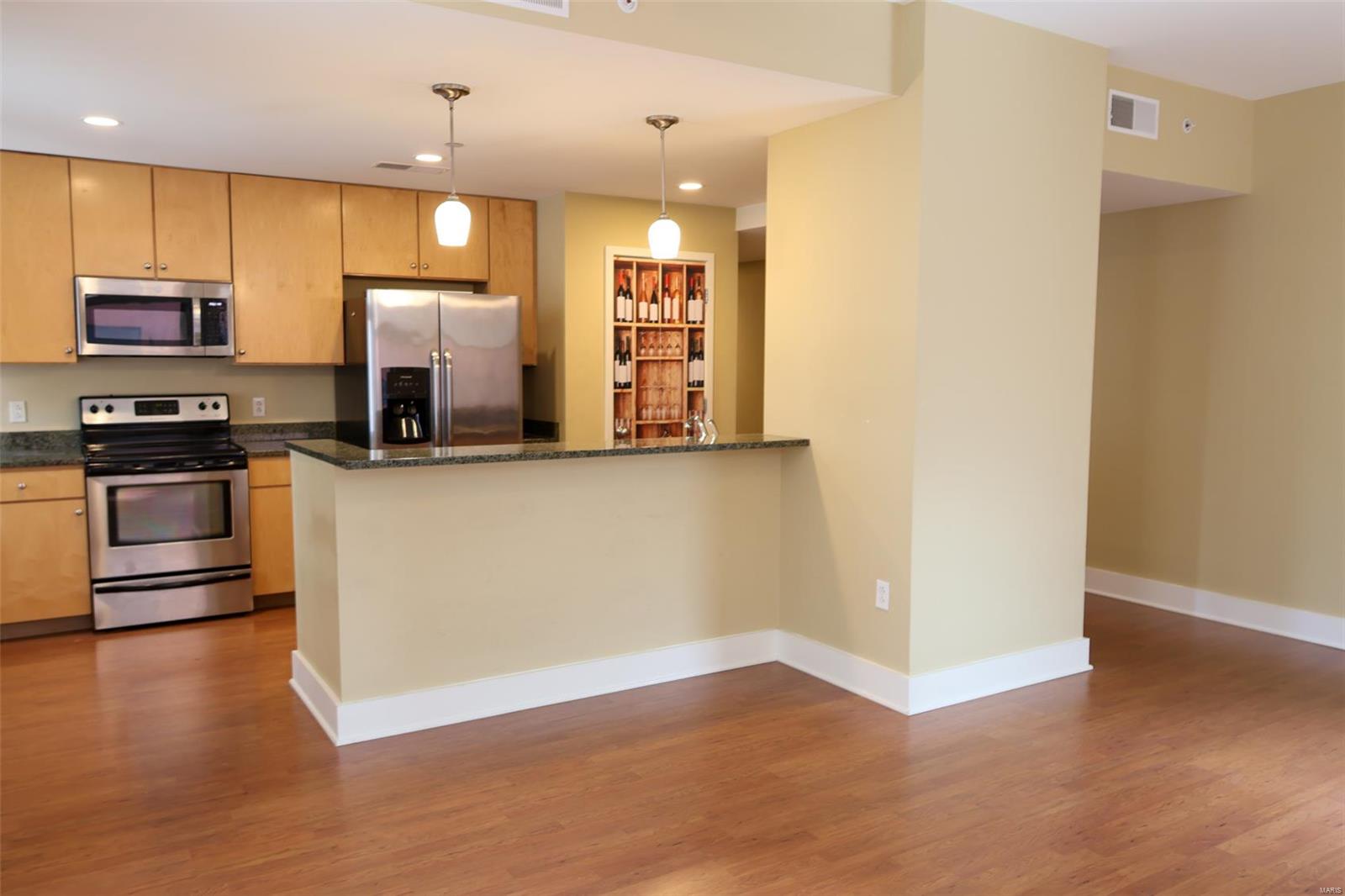 314 N Broadway 905